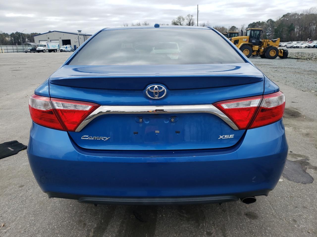 2017 TOYOTA CAMRY LE - Фото 6
