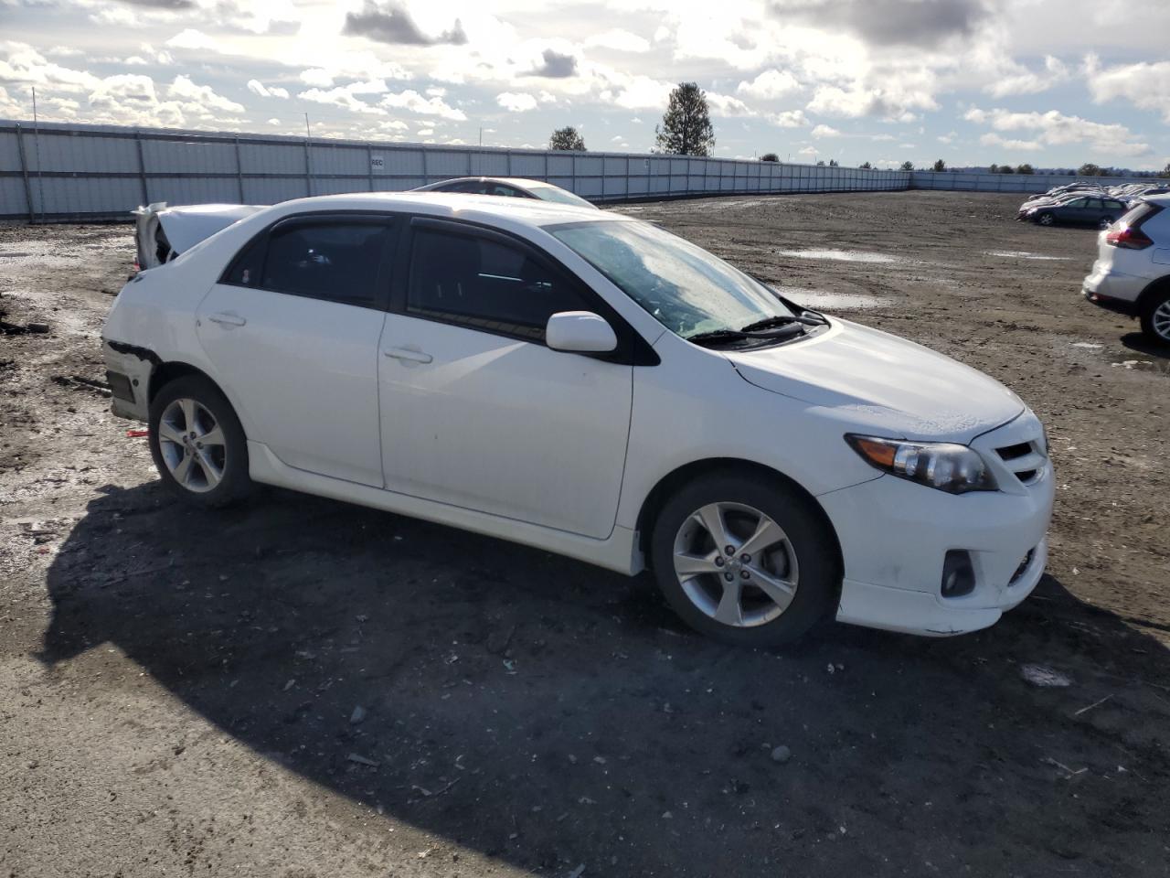 2013 TOYOTA COROLLA BA - Фото 4