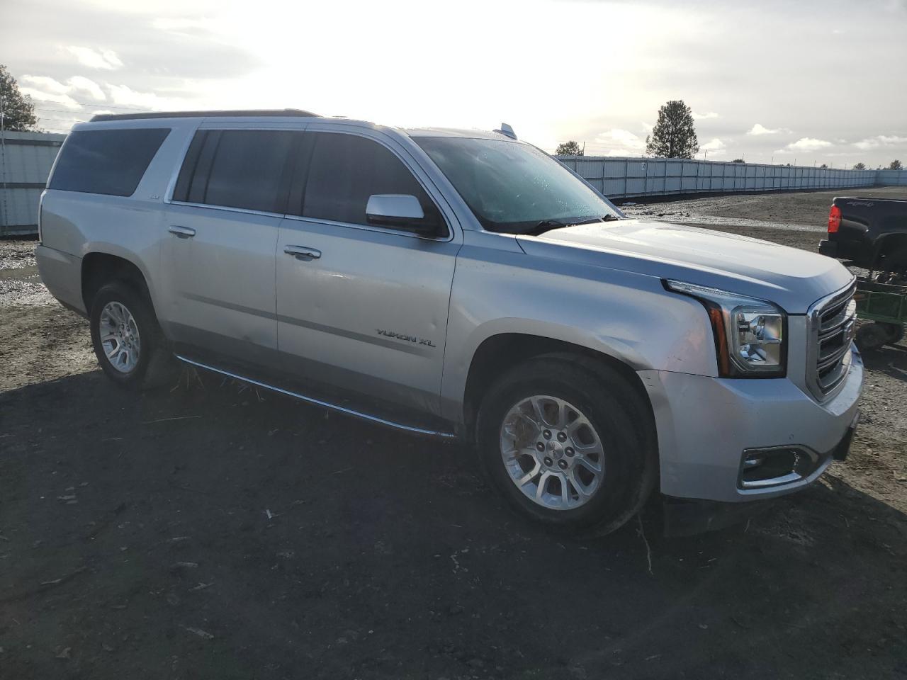 2016 GMC YUKON XL K - Фото 4