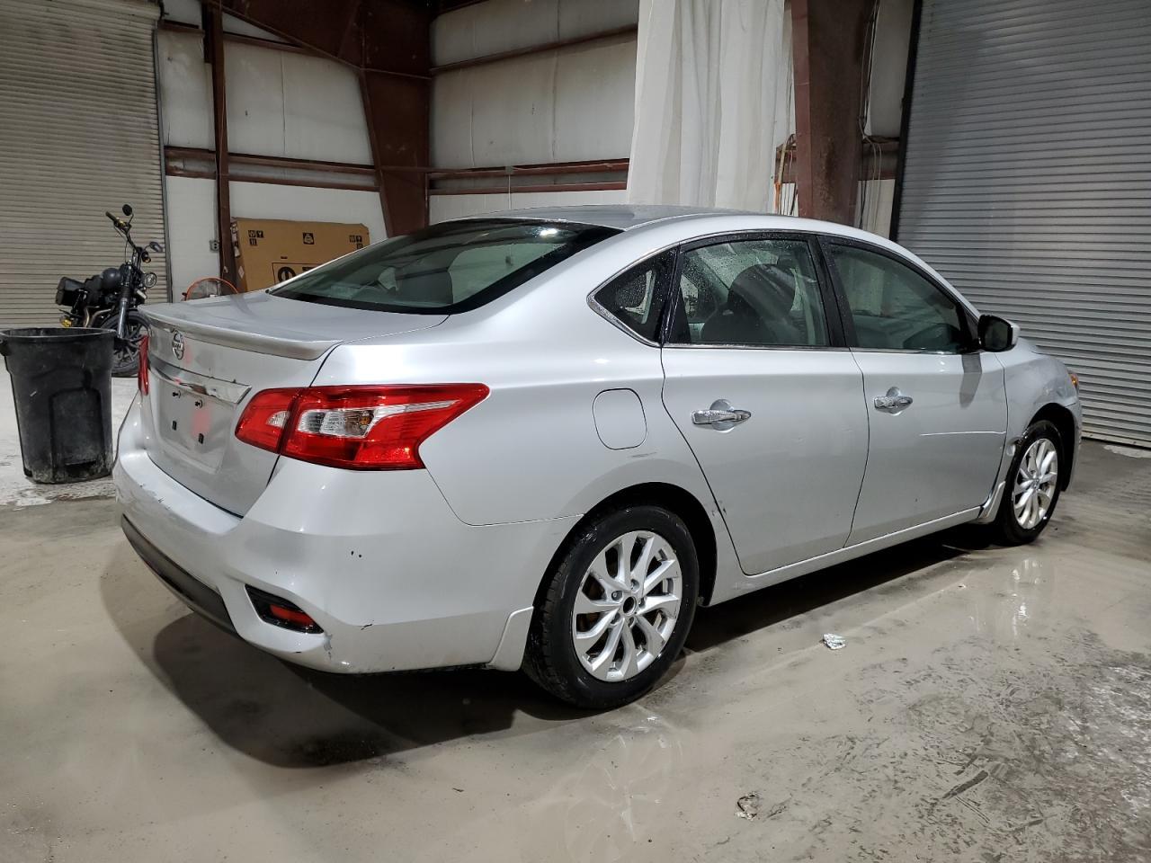 2017 NISSAN SENTRA S - Фото 3