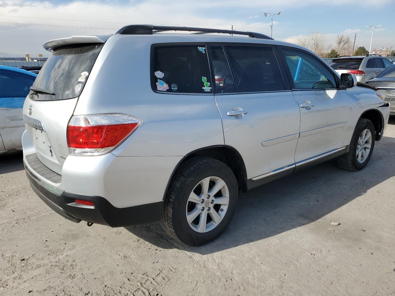 2012 TOYOTA HIGHLANDER - Фото 3