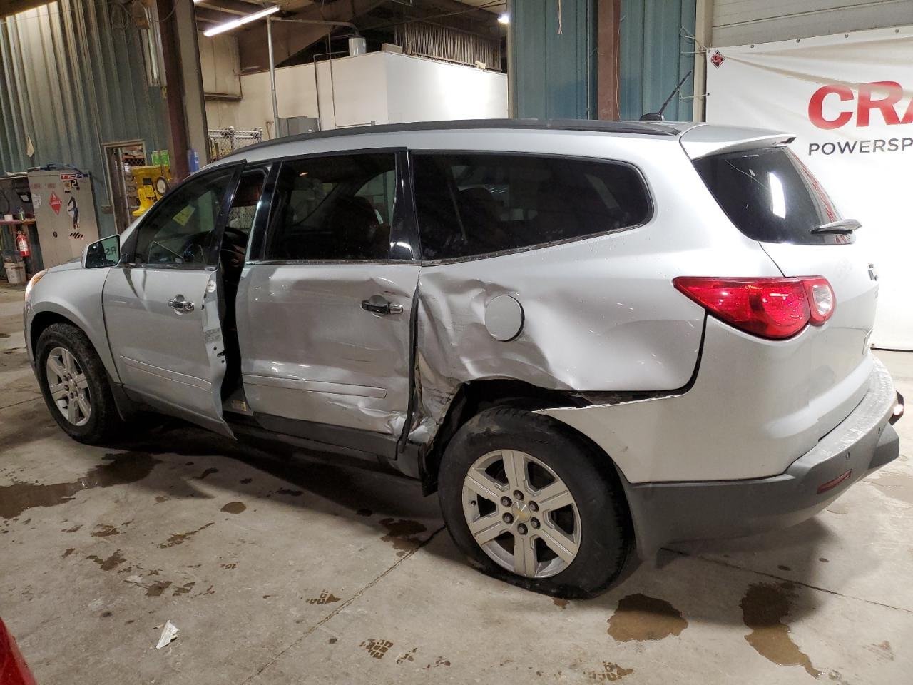 2011 CHEVROLET TRAVERSE L - Фото 2