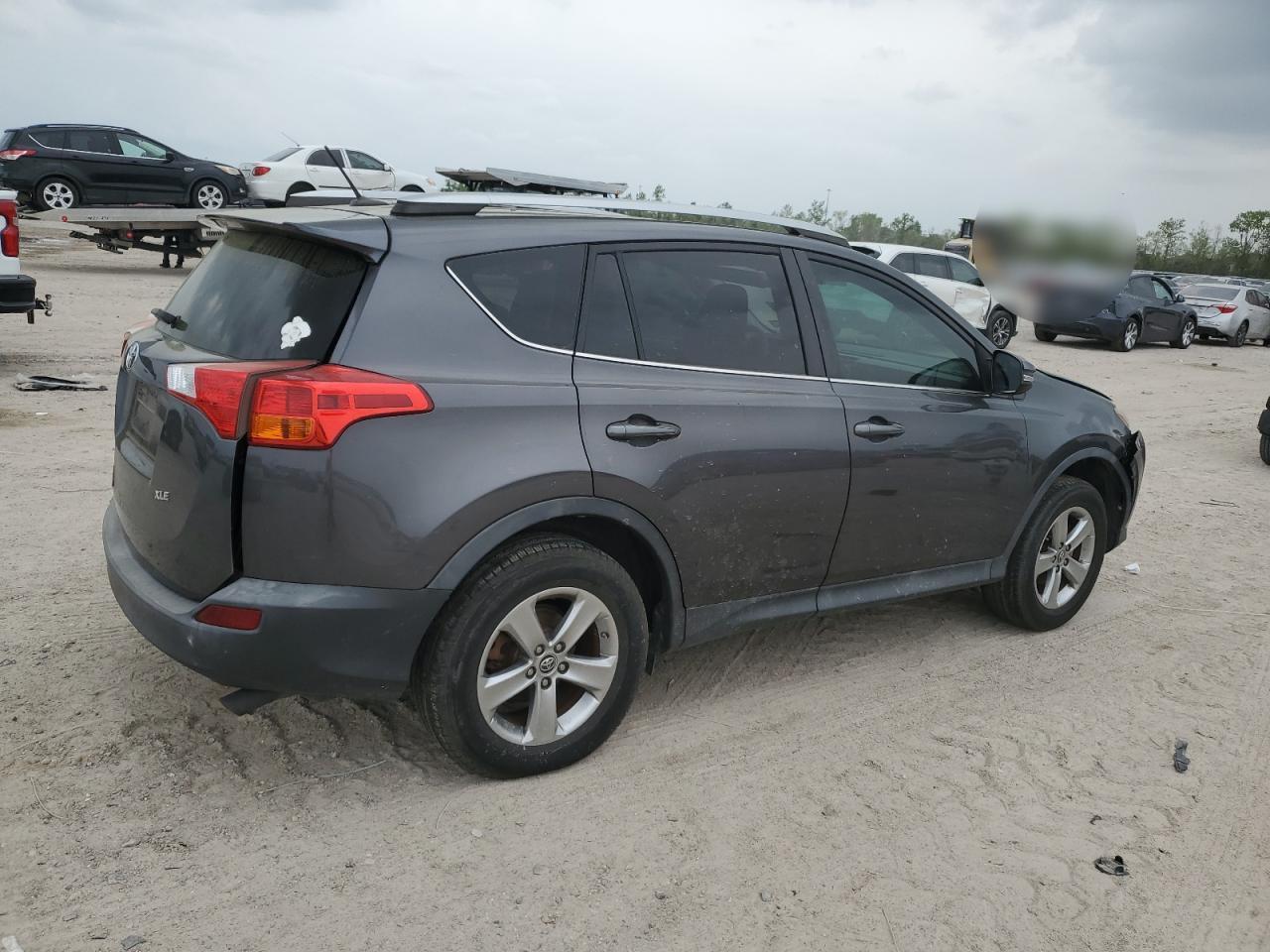 2015 TOYOTA RAV4 XLE - Image 3