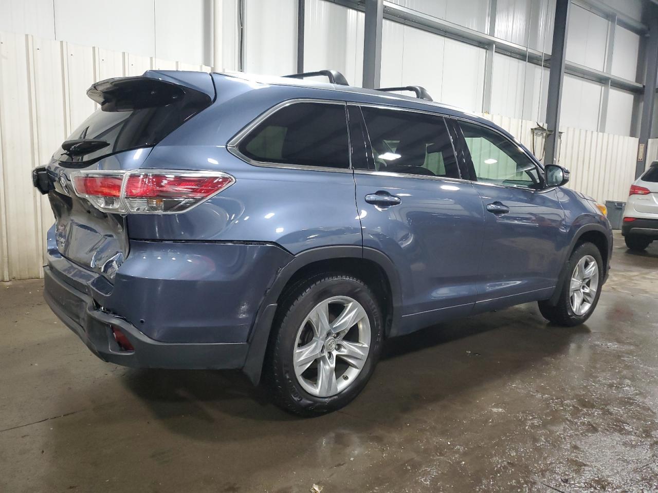2015 TOYOTA HIGHLANDER - Фото 3