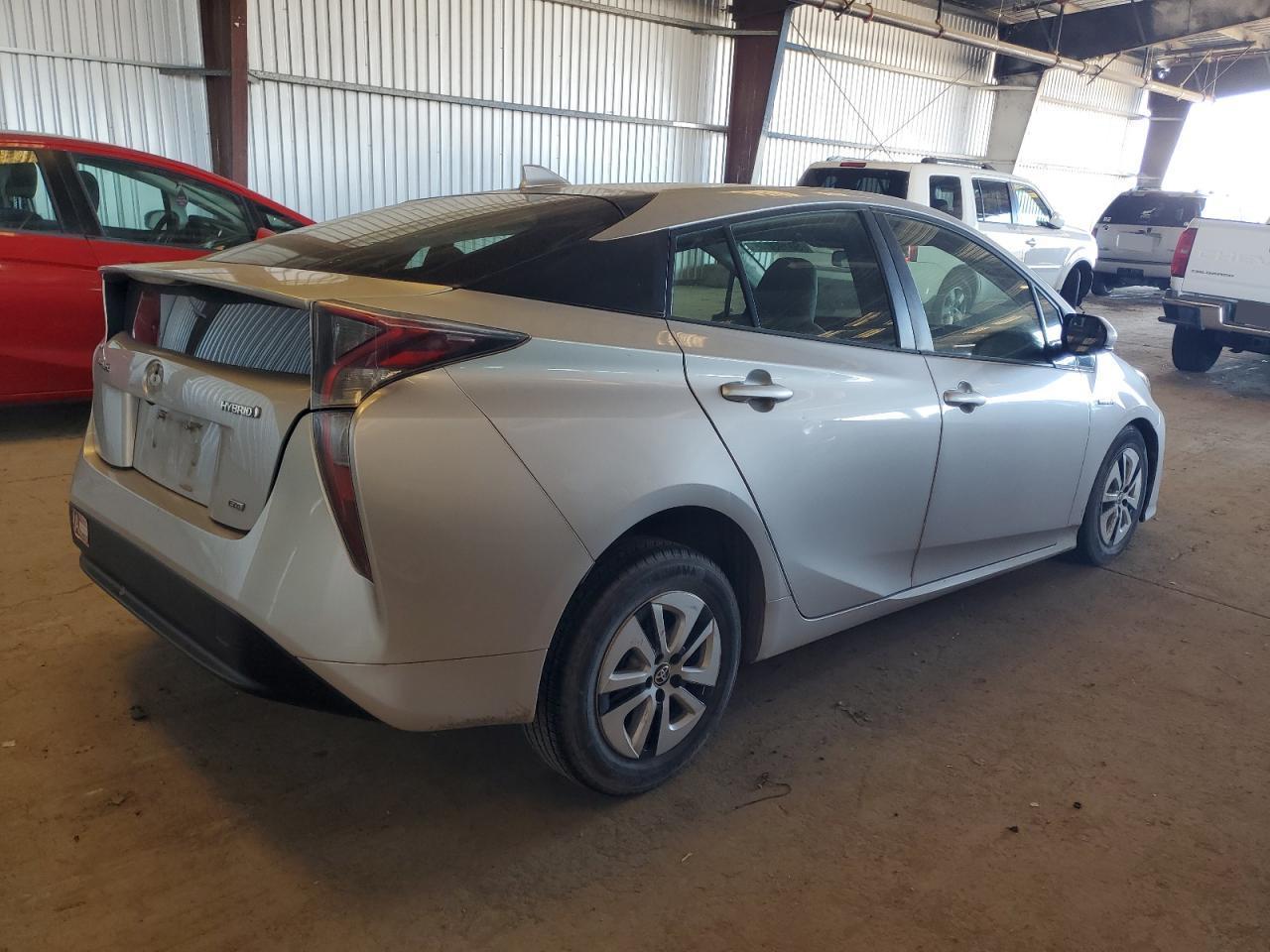 2016 TOYOTA PRIUS - Фото 3