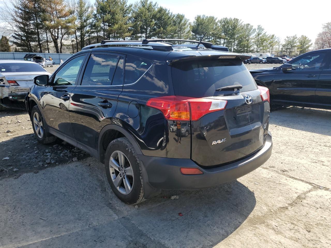 2015 TOYOTA RAV4 XLE - Image 2