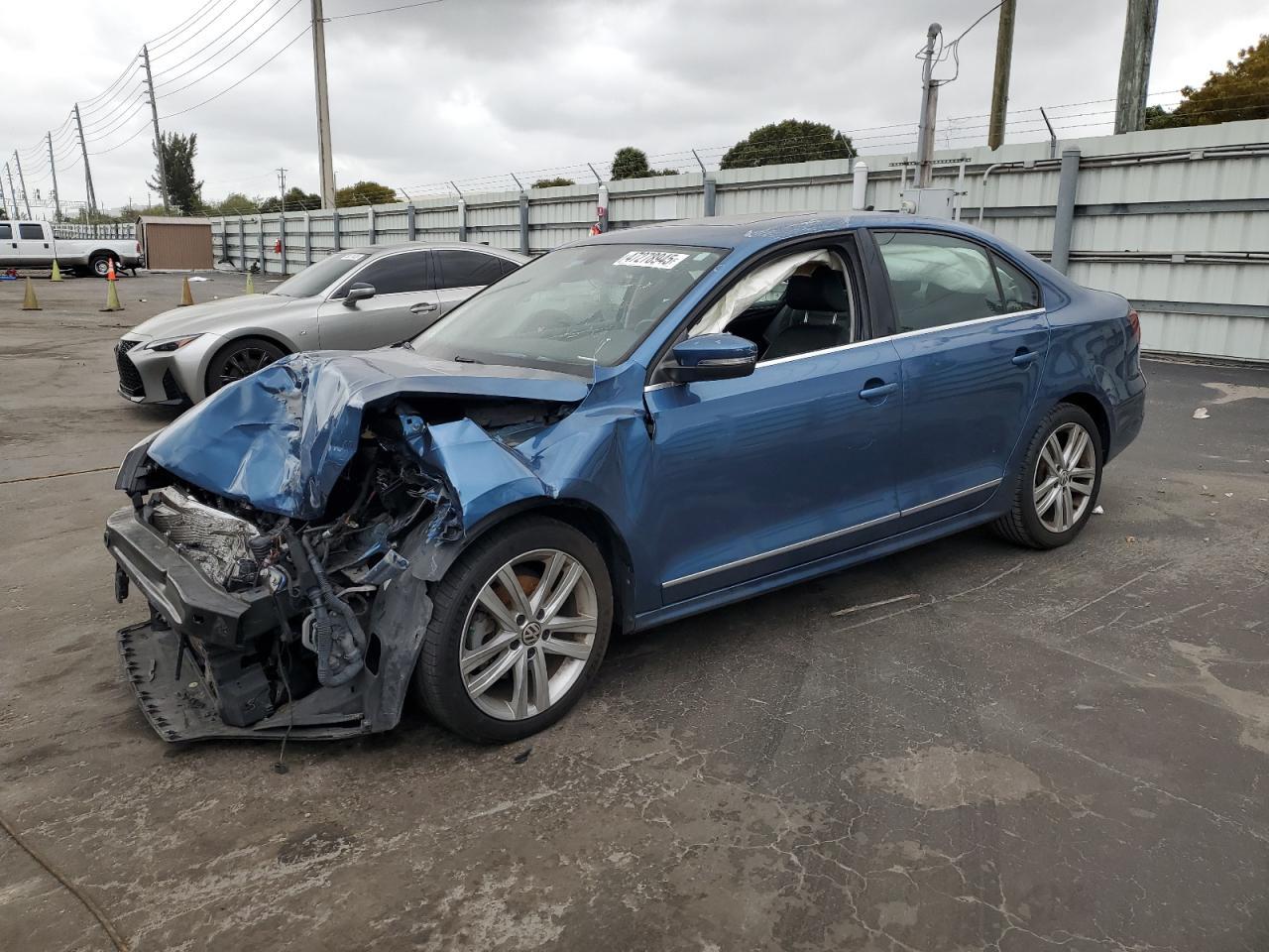 2017 VOLKSWAGEN JETTA SEL