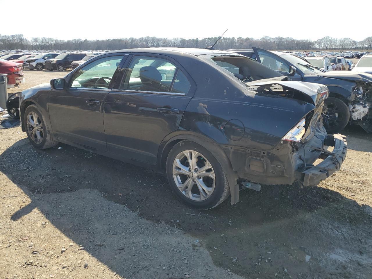 2012 FORD FUSION SE - Image 2