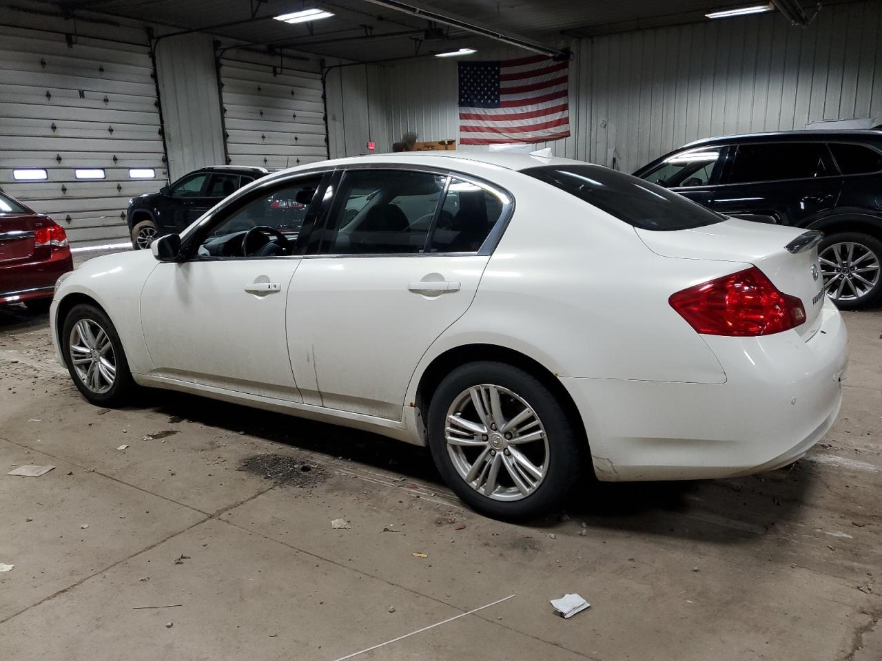 2012 INFINITI G37 - Image 2