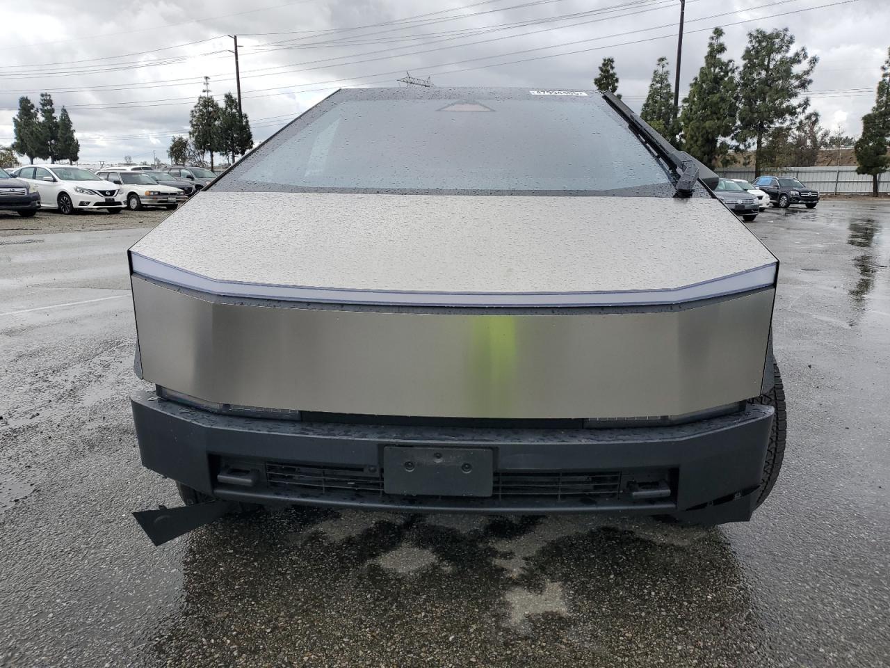 2024 TESLA CYBERTRUCK - Image 5