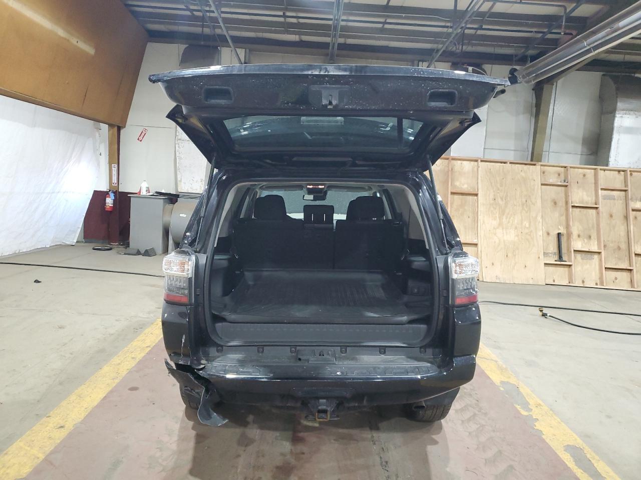 2022 TOYOTA 4RUNNER SR - Image 6