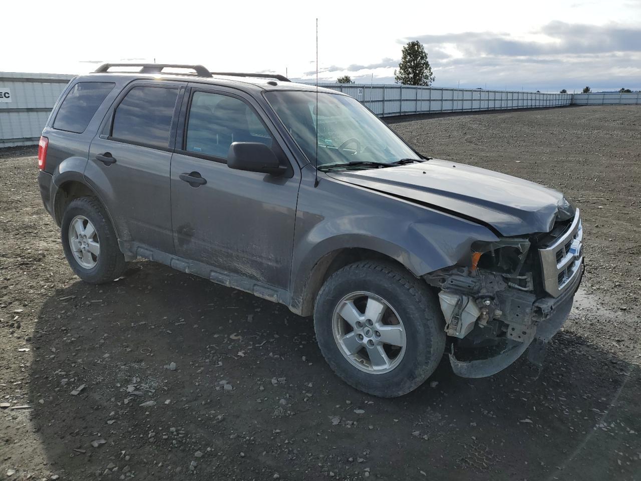 2012 FORD ESCAPE XLT - Image 4