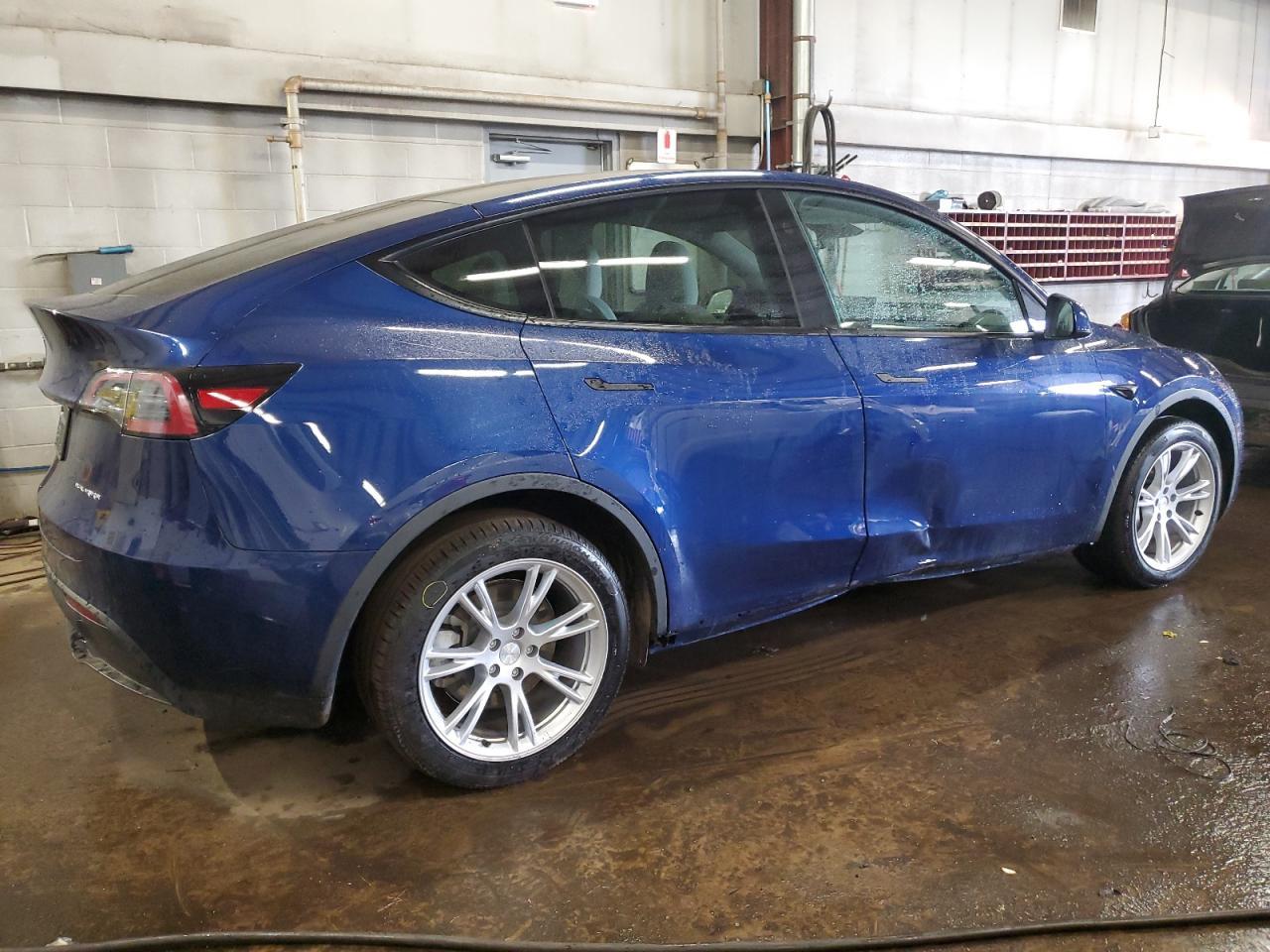2024 TESLA MODEL Y - Image 3