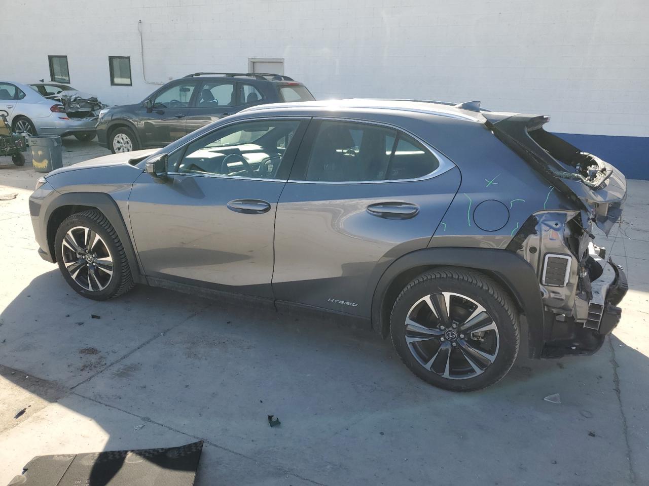 2021 LEXUS UX 250H - Фото 2