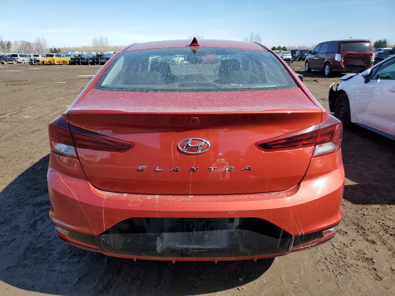 2019 HYUNDAI ELANTRA SE - Фото 6