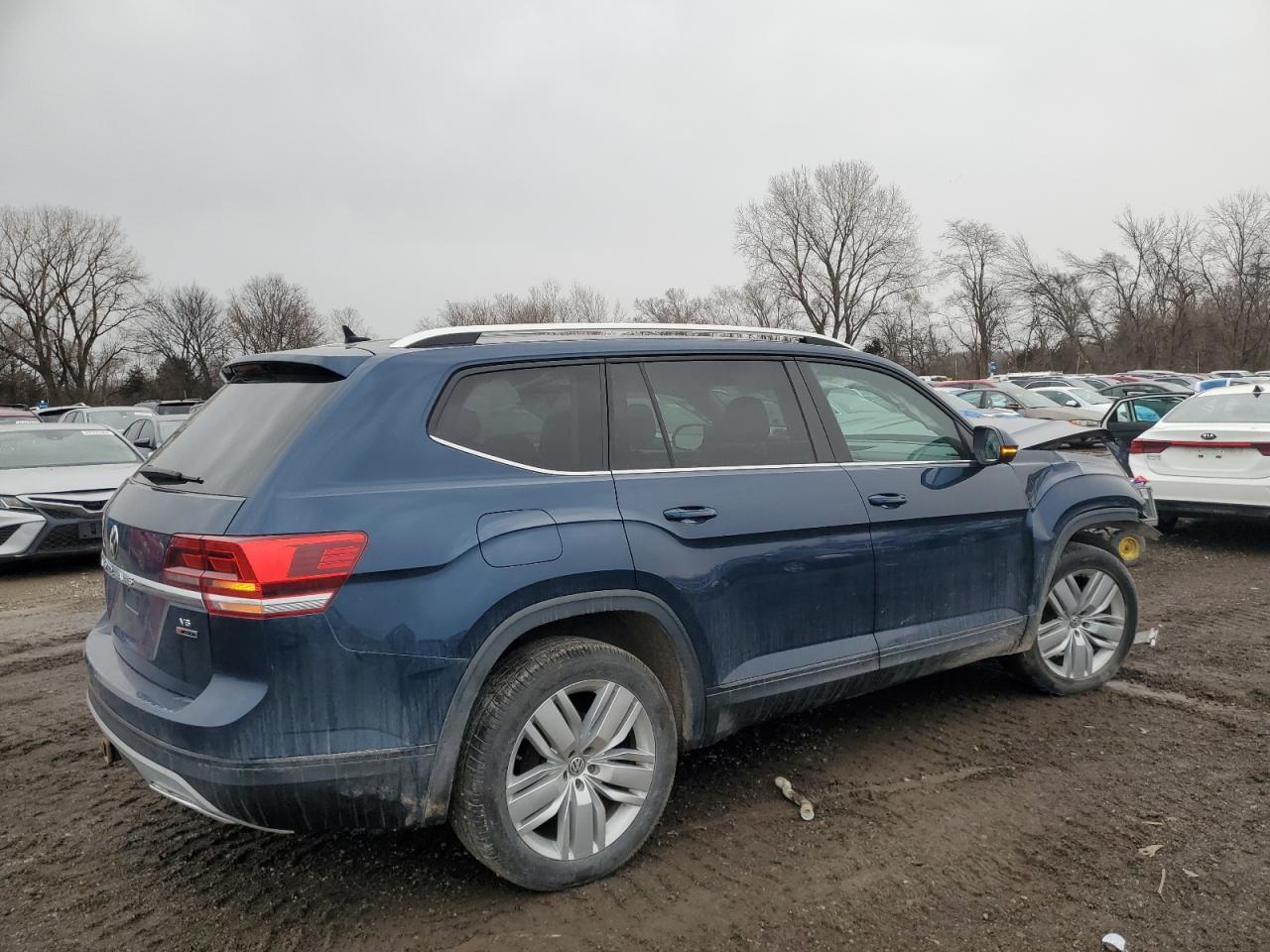 2019 VOLKSWAGEN ATLAS SE - Фото 3
