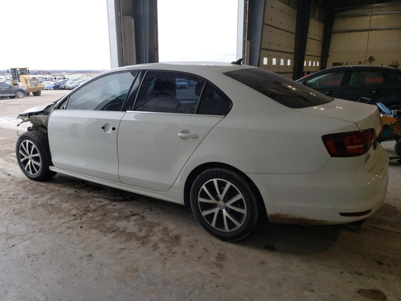 2017 VOLKSWAGEN JETTA SE - Image 2