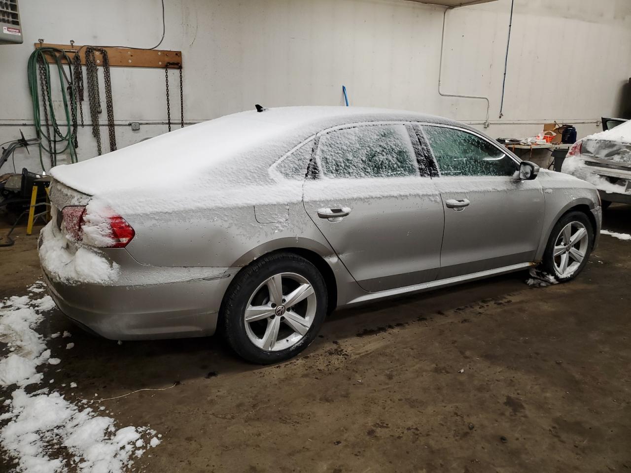 2014 VOLKSWAGEN PASSAT S - Фото 3