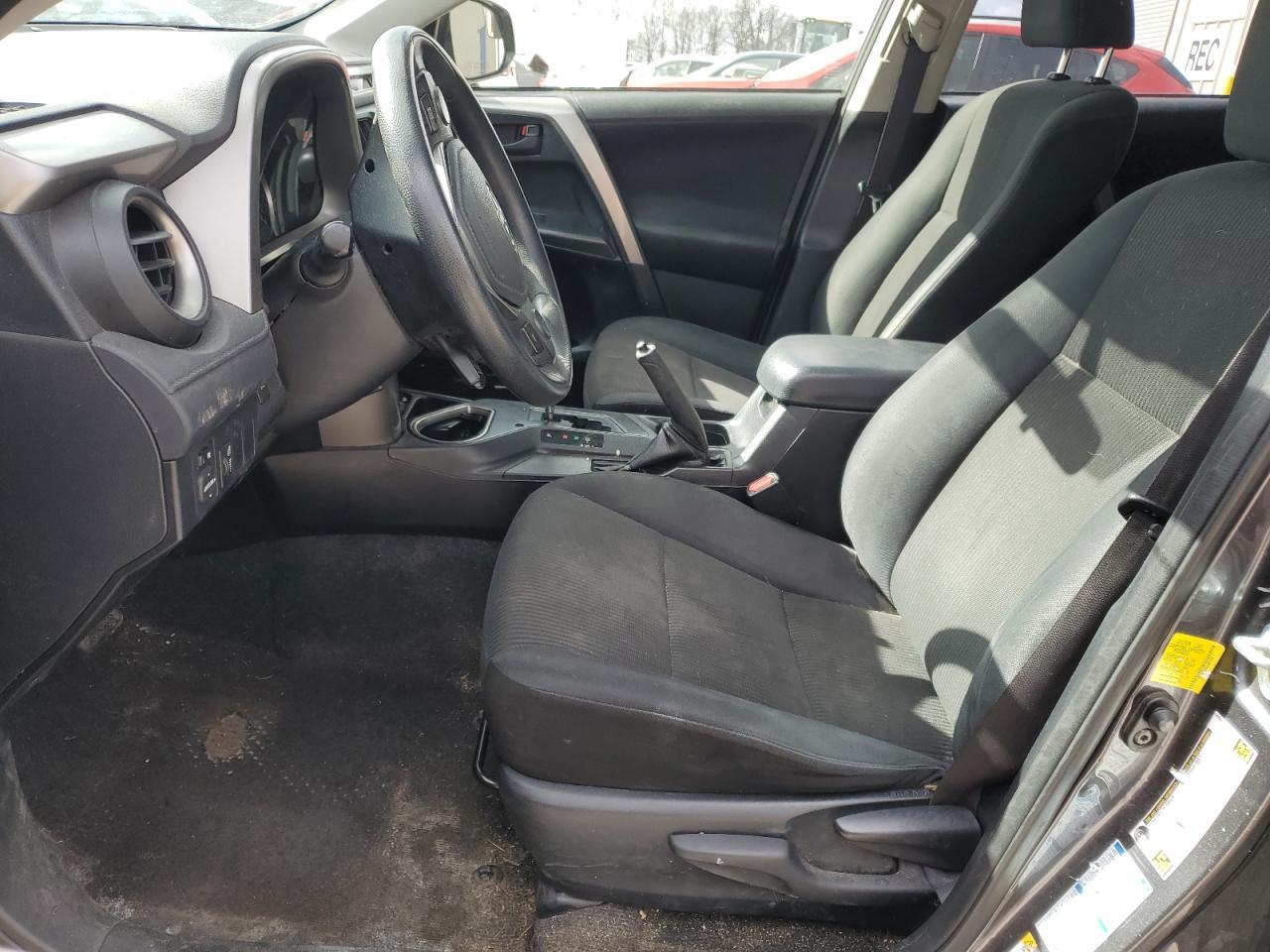 2016 TOYOTA RAV4 LE - Фото 7