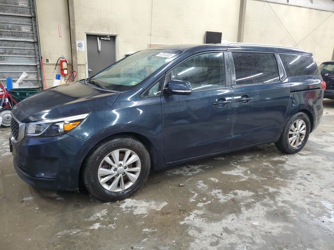 2016 KIA SEDONA LX