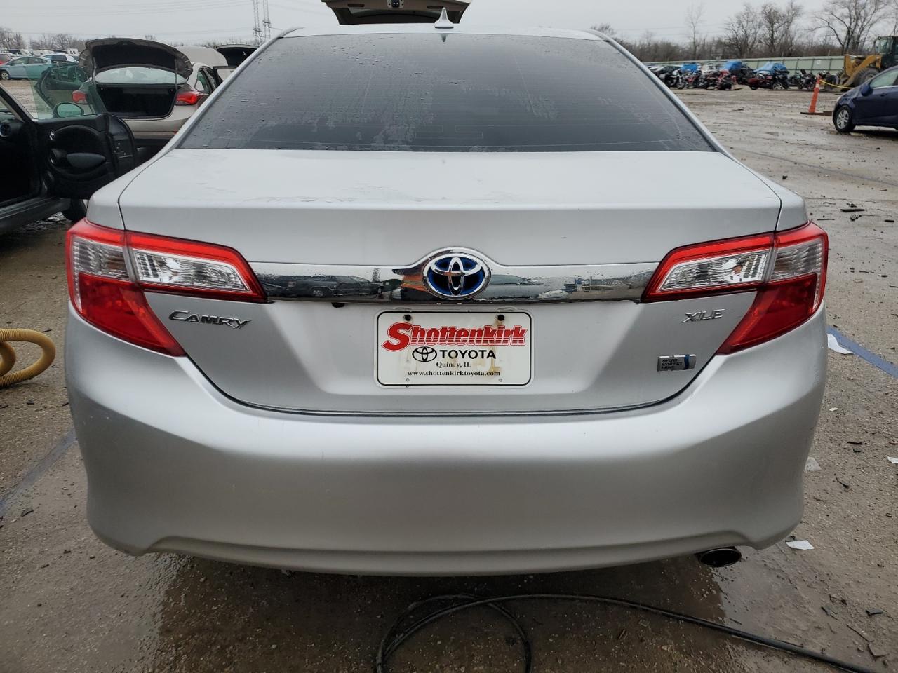 2012 TOYOTA CAMRY HYBR - Фото 6