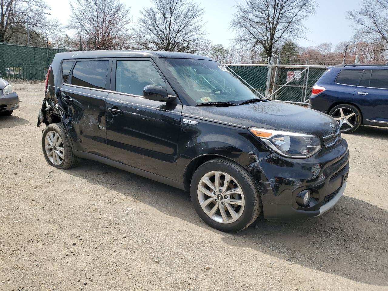 2019 KIA SOUL + - Image 4
