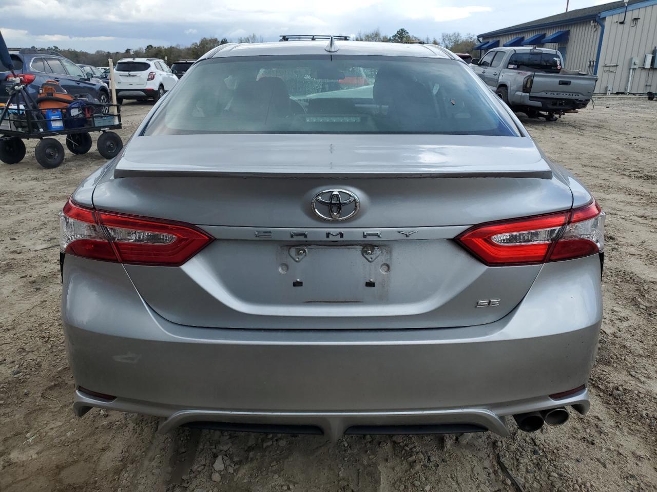 2020 TOYOTA CAMRY SE - Image 6