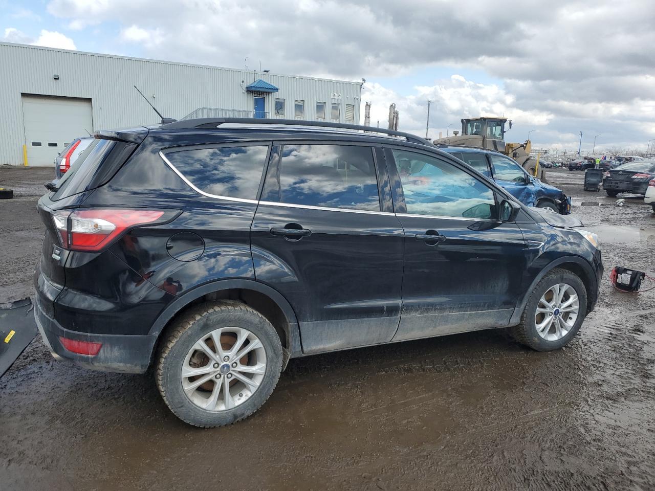 2017 FORD ESCAPE SE - Image 3