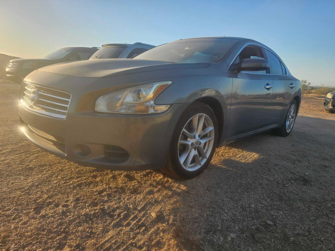 2011 NISSAN MAXIMA S - Фото 2