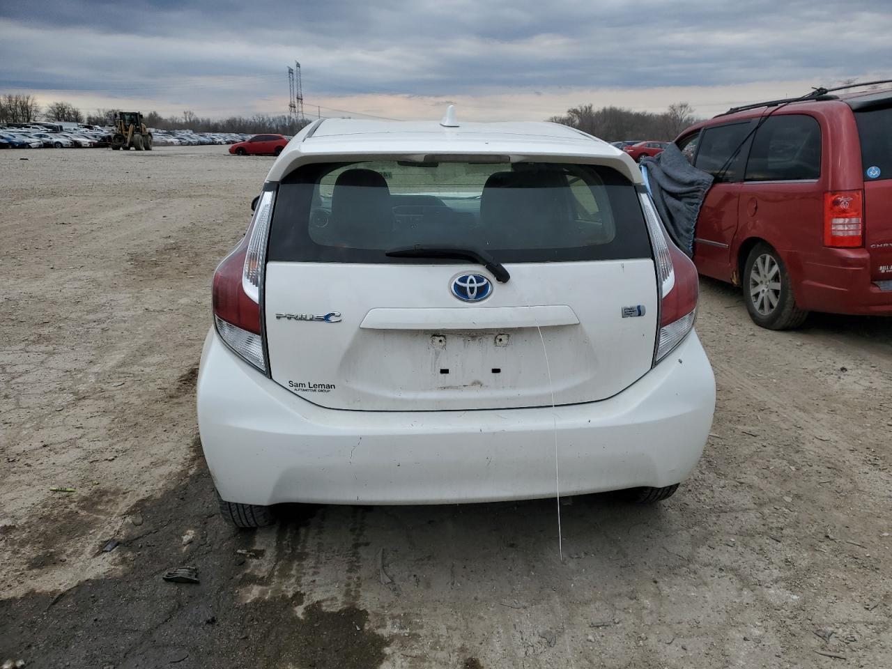 2015 TOYOTA PRIUS C - Image 6
