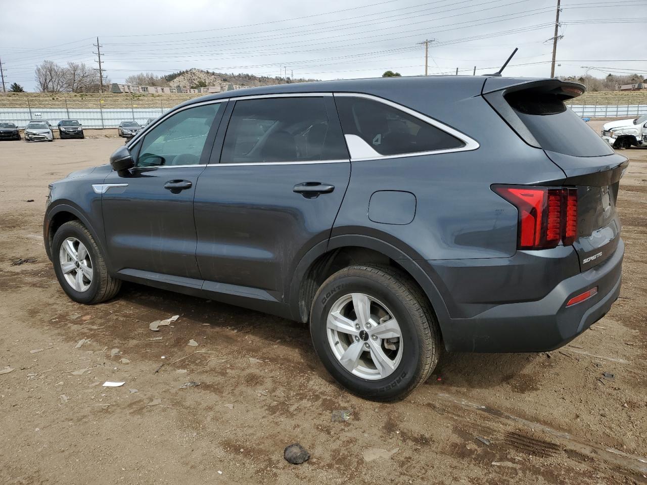 2023 KIA SORENTO LX - Image 2
