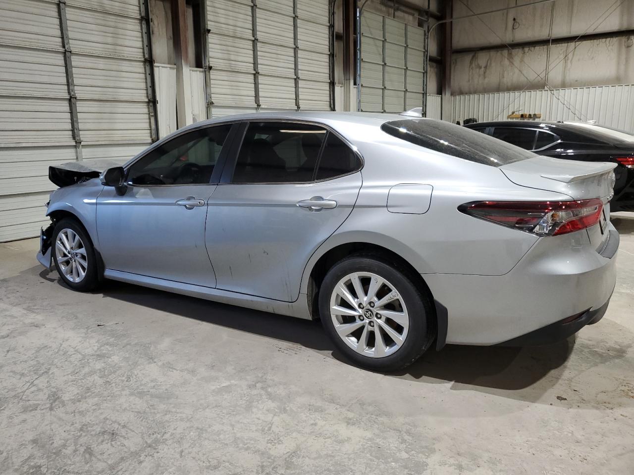 2023 TOYOTA CAMRY LE - Фото 2