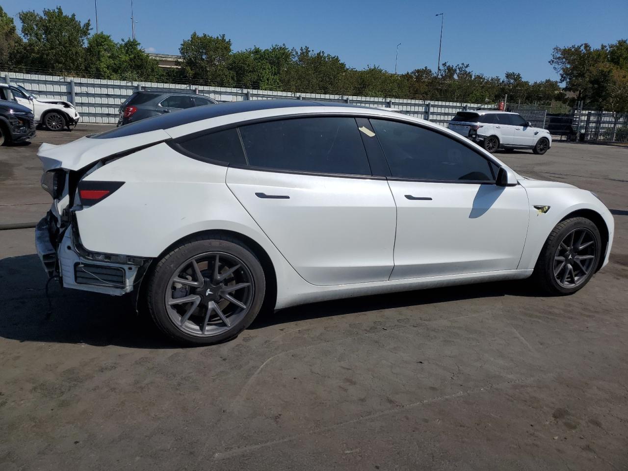 2021 TESLA MODEL 3 - Image 3
