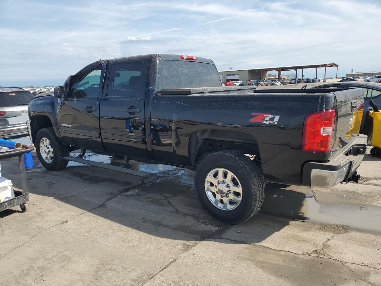 2013 CHEVROLET SILVERADO - Image 2