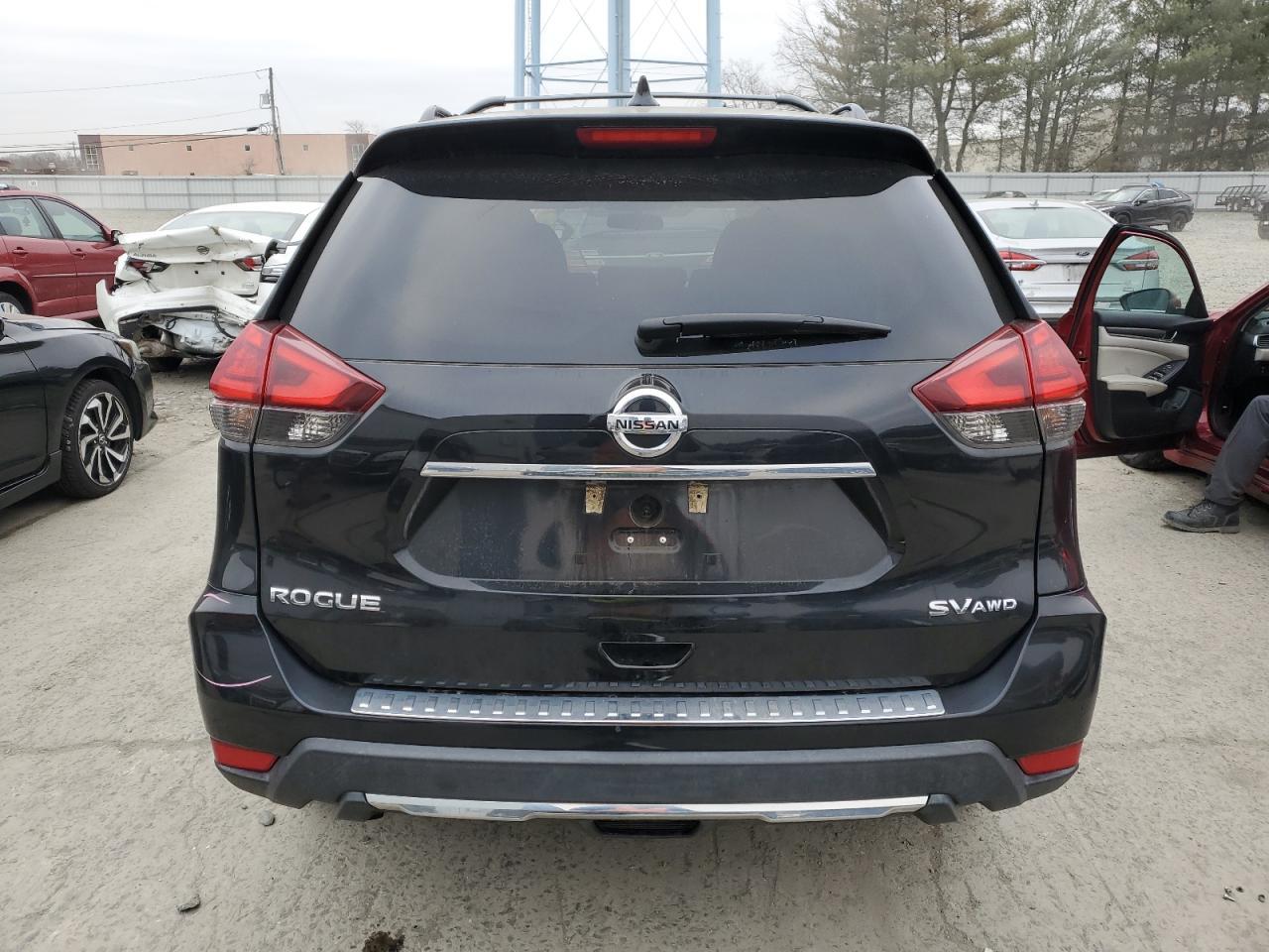 2017 NISSAN ROGUE SV - Фото 6