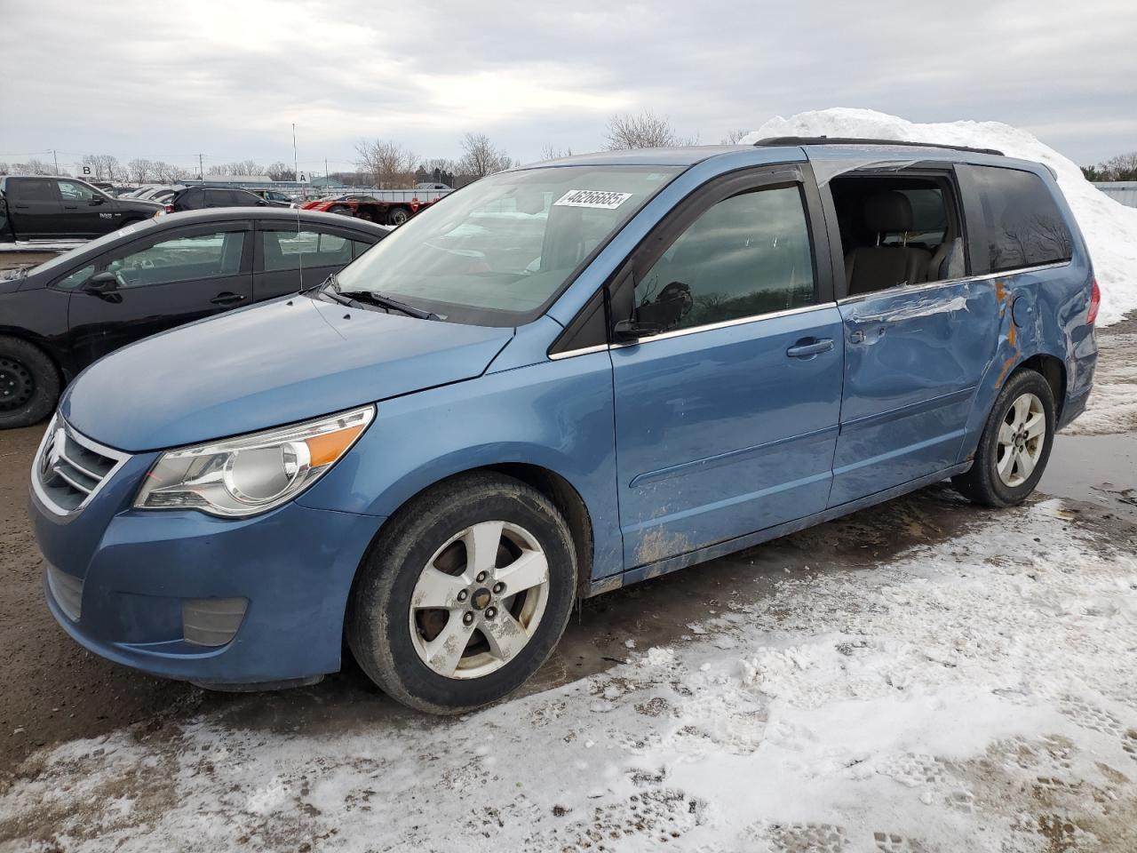 2012 VOLKSWAGEN ROUTAN SE