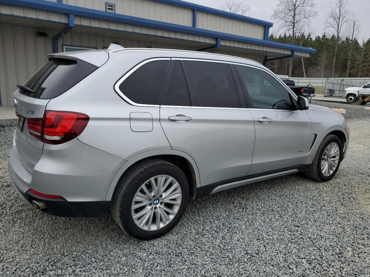 2017 BMW X5 XDRIVE3 - Фото 3