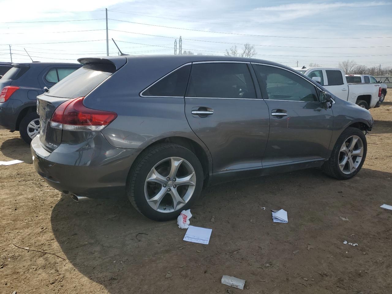 2013 TOYOTA VENZA LE - Фото 3