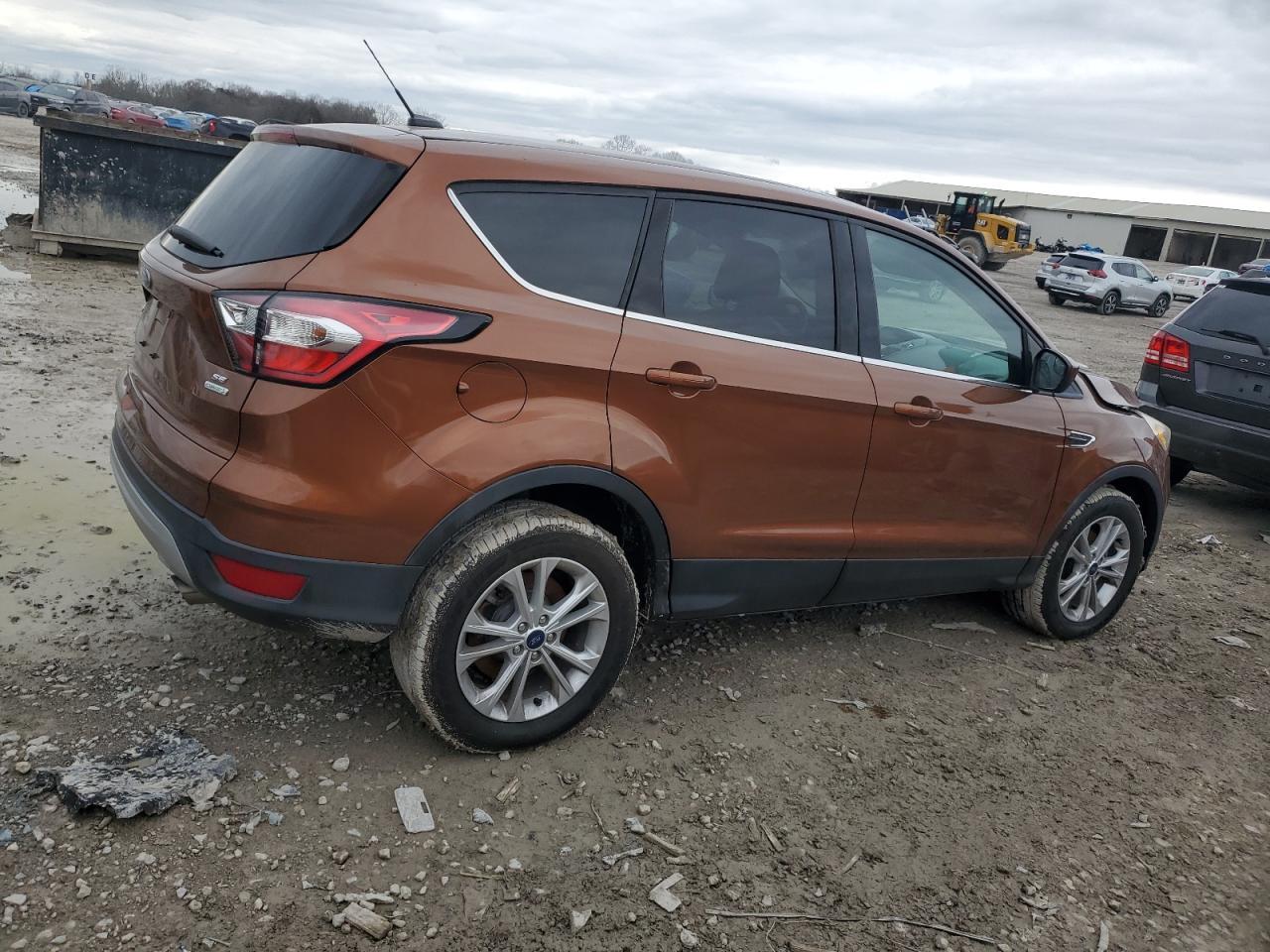 2017 FORD ESCAPE SE - Фото 3