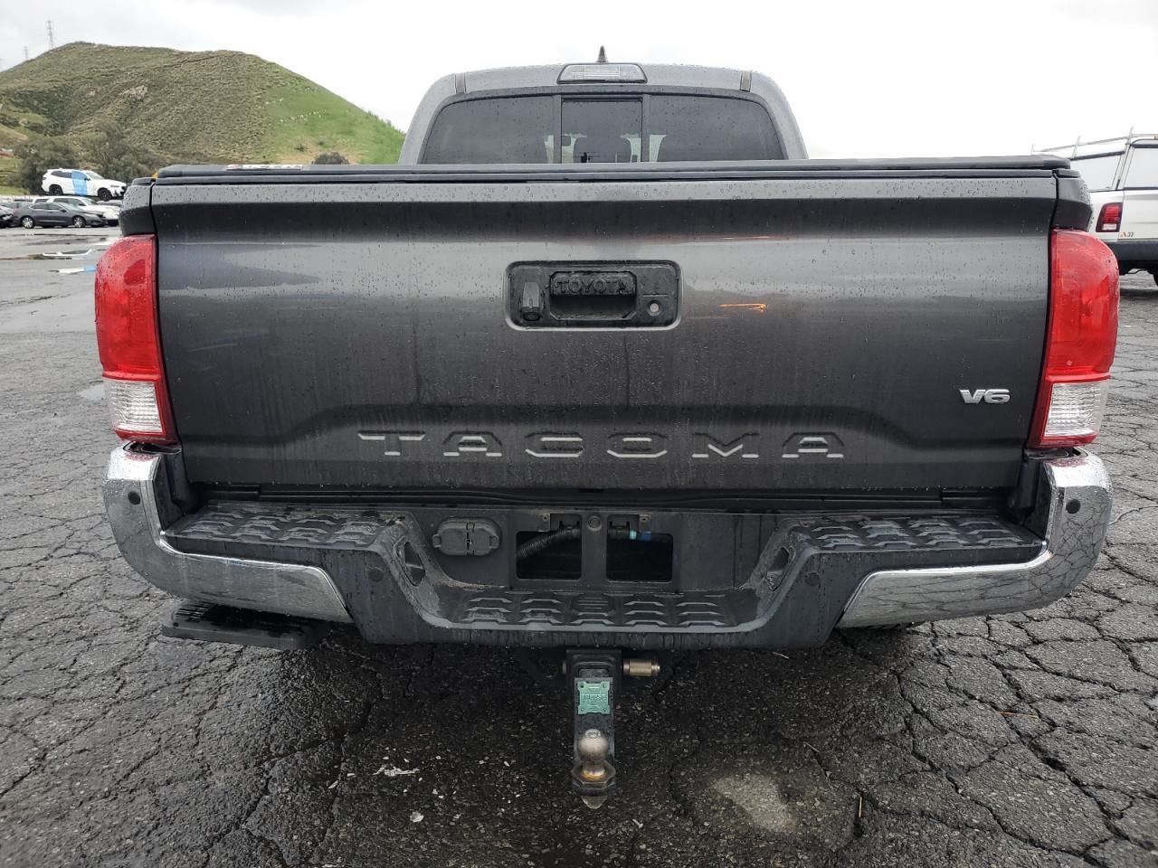 2017 TOYOTA TACOMA DOU - Фото 6