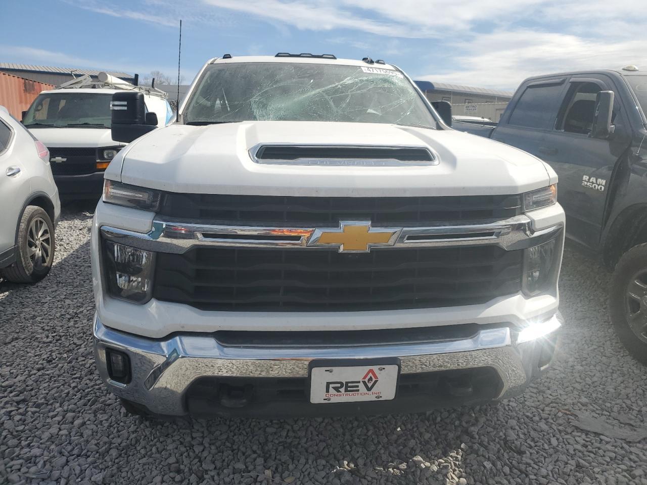 2024 CHEVROLET SILVERADO - Image 5