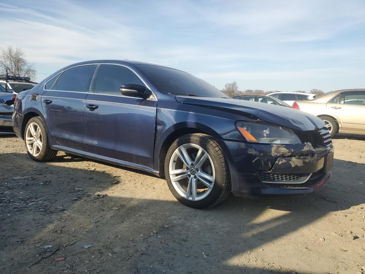 2014 VOLKSWAGEN PASSAT SE - Фото 4