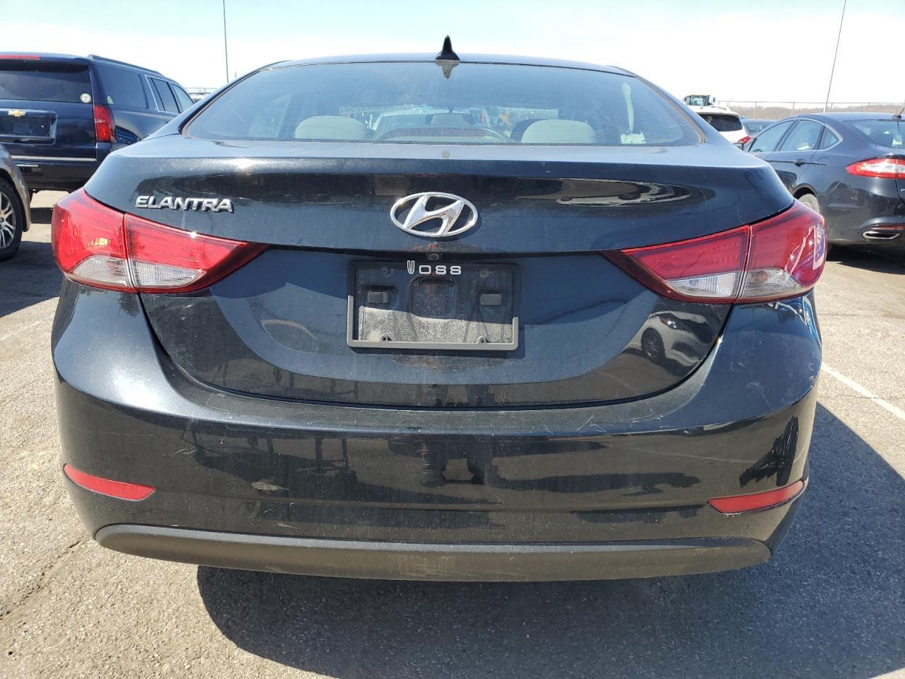 2015 HYUNDAI ELANTRA SE - Image 6