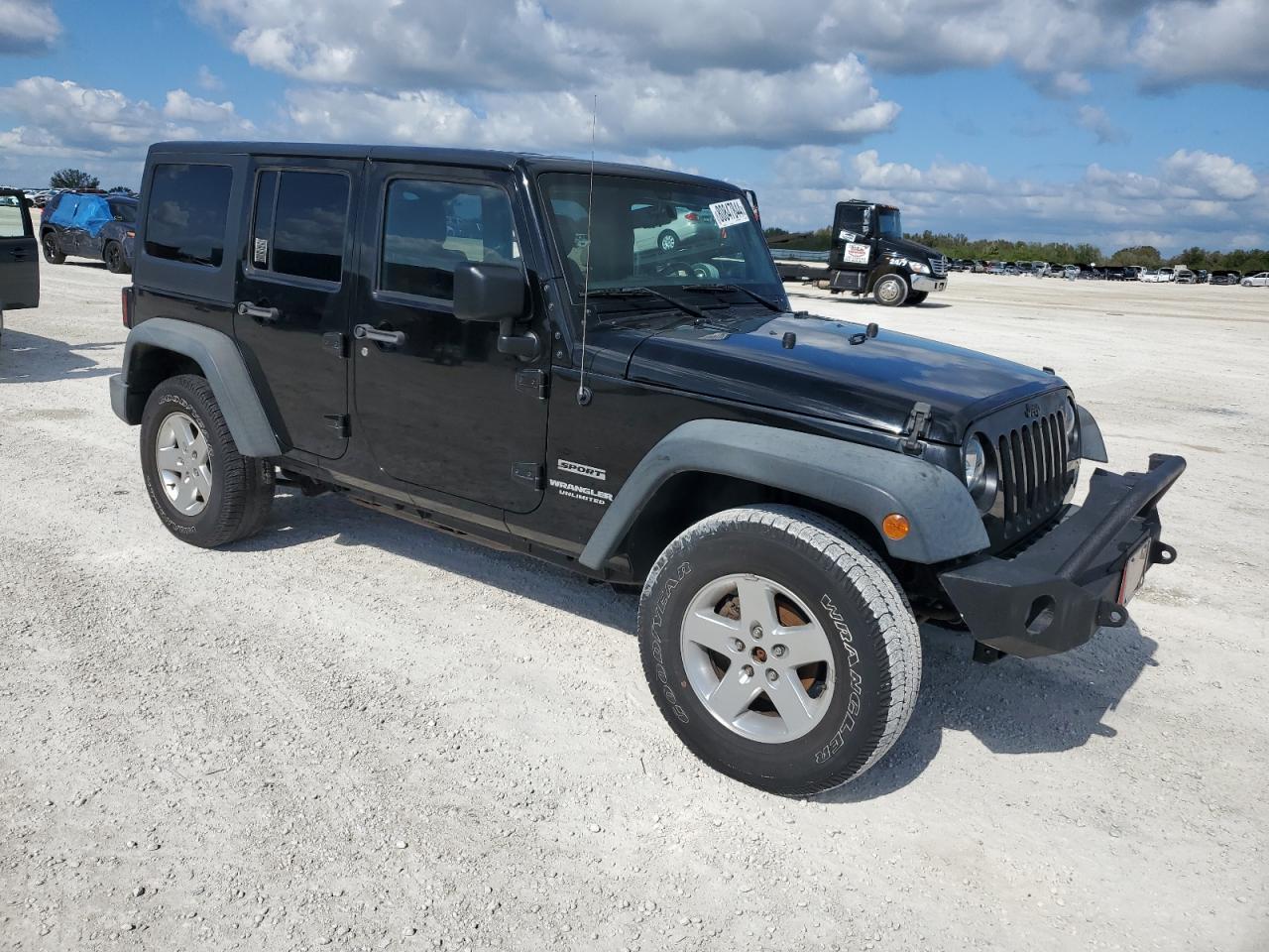 2015 JEEP WRANGLER U - Фото 4