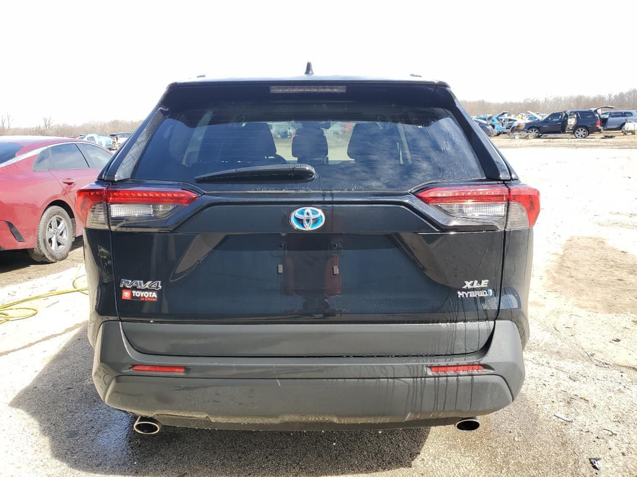 2022 TOYOTA RAV4 XLE - Фото 6