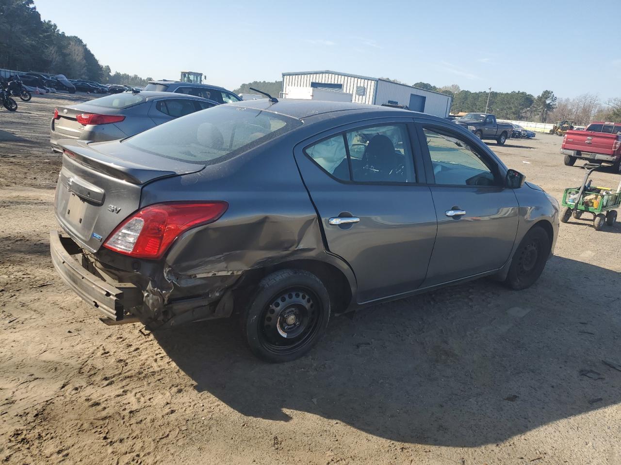 2016 NISSAN VERSA S - Фото 3