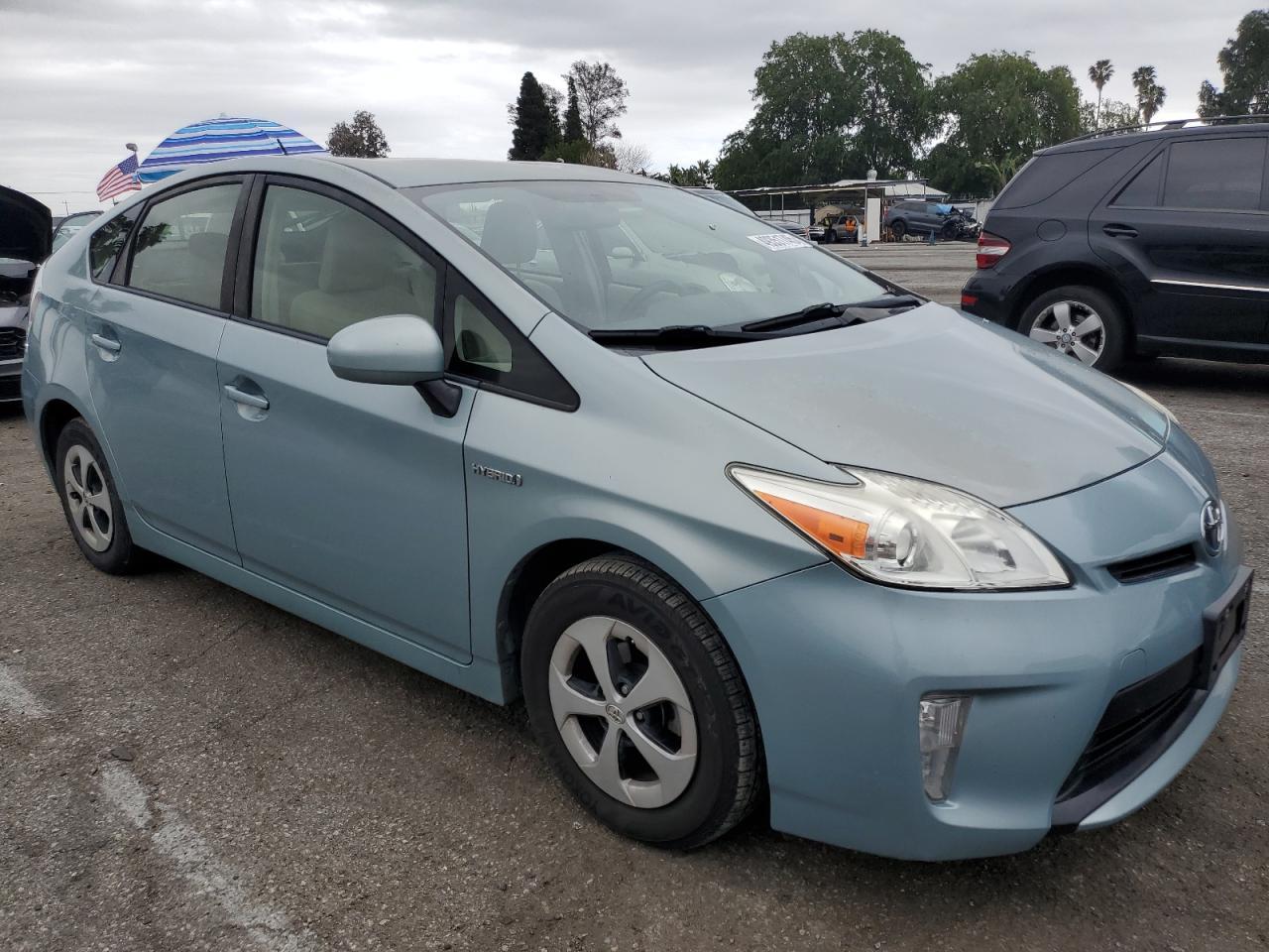 2015 TOYOTA PRIUS - Image 4