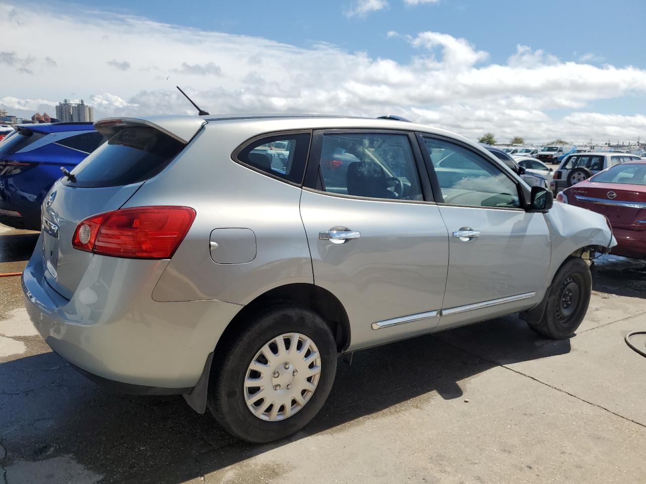 2013 NISSAN ROGUE S - Фото 3