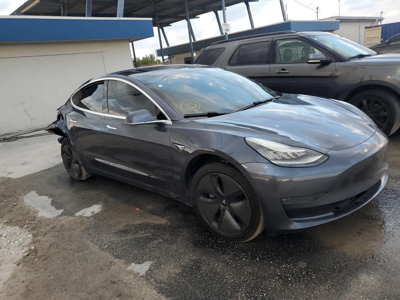2019 TESLA MODEL 3 - Image 4