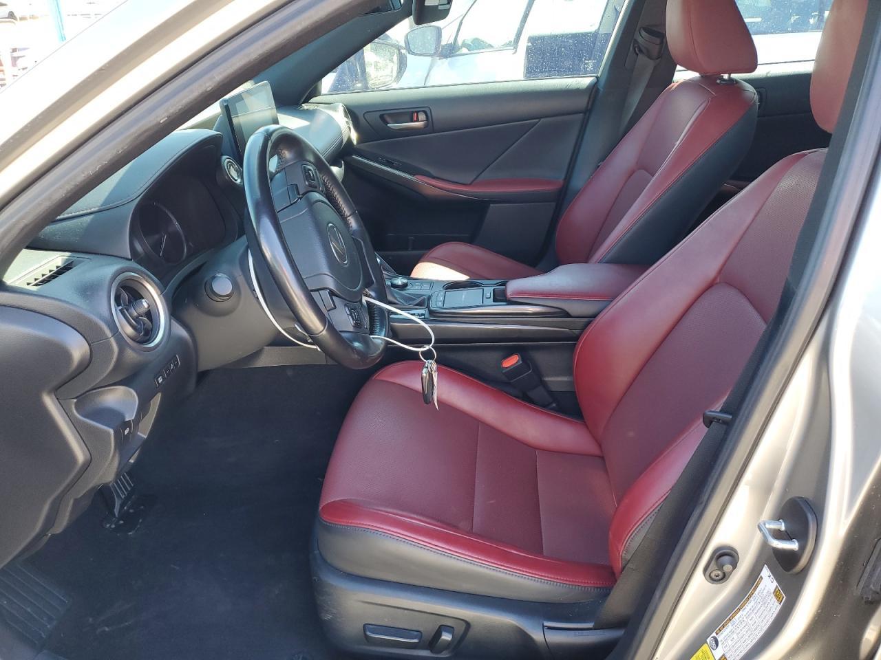 2021 LEXUS IS 300 - Фото 7